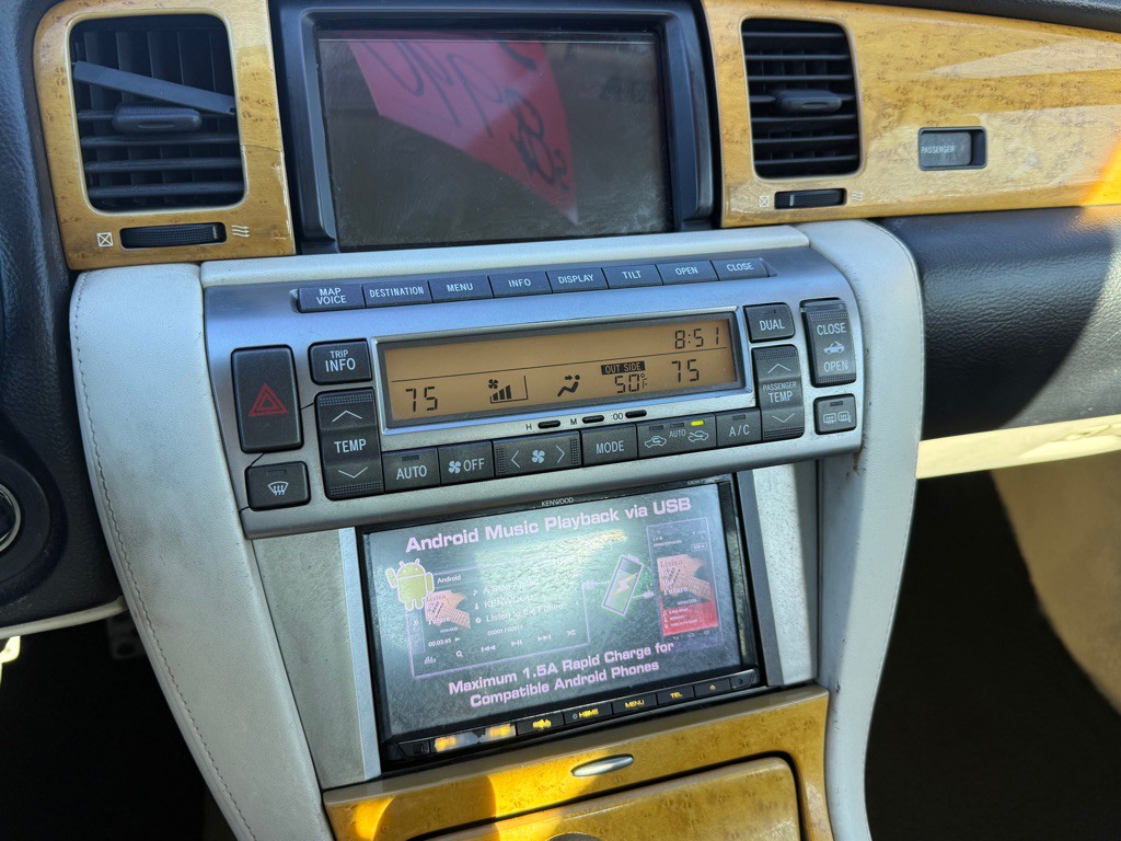 2002 Lexus SC Image 11