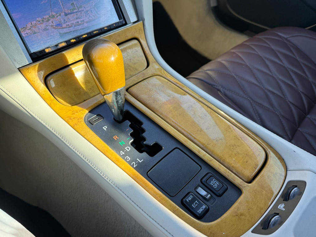 2002 Lexus SC Image 12