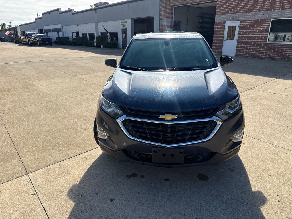 2019 Chevrolet Equinox Image 2