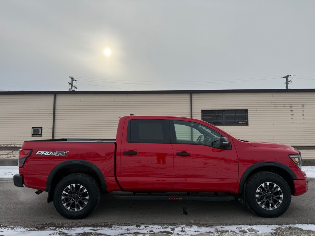 2024 Nissan Titan Image 2