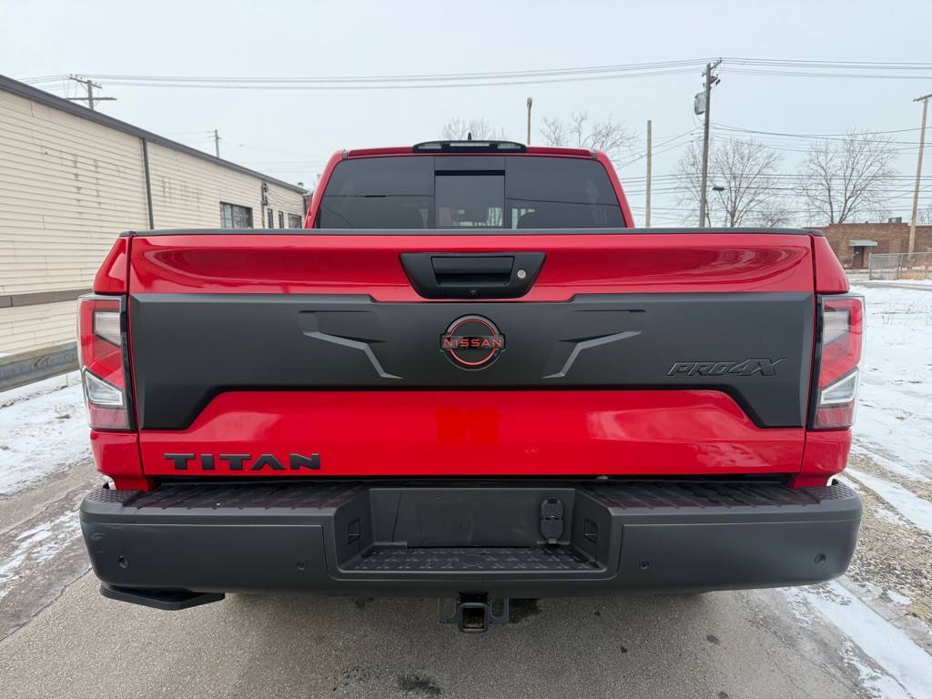2024 Nissan Titan Image 4