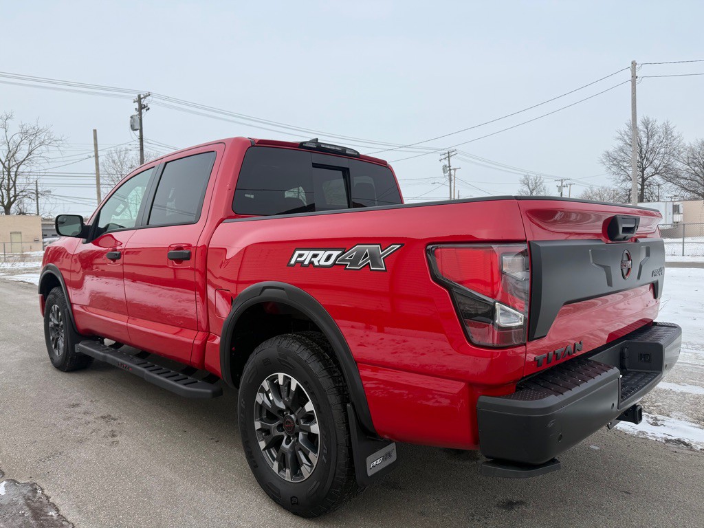 2024 Nissan Titan Image 6