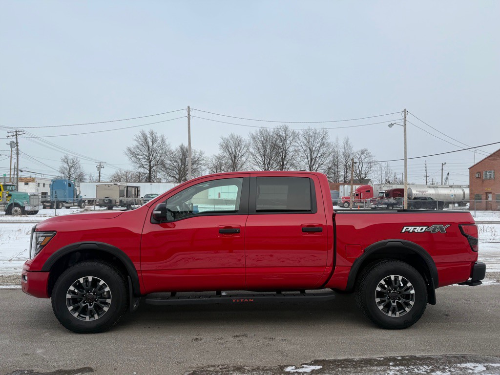 2024 Nissan Titan Image 7