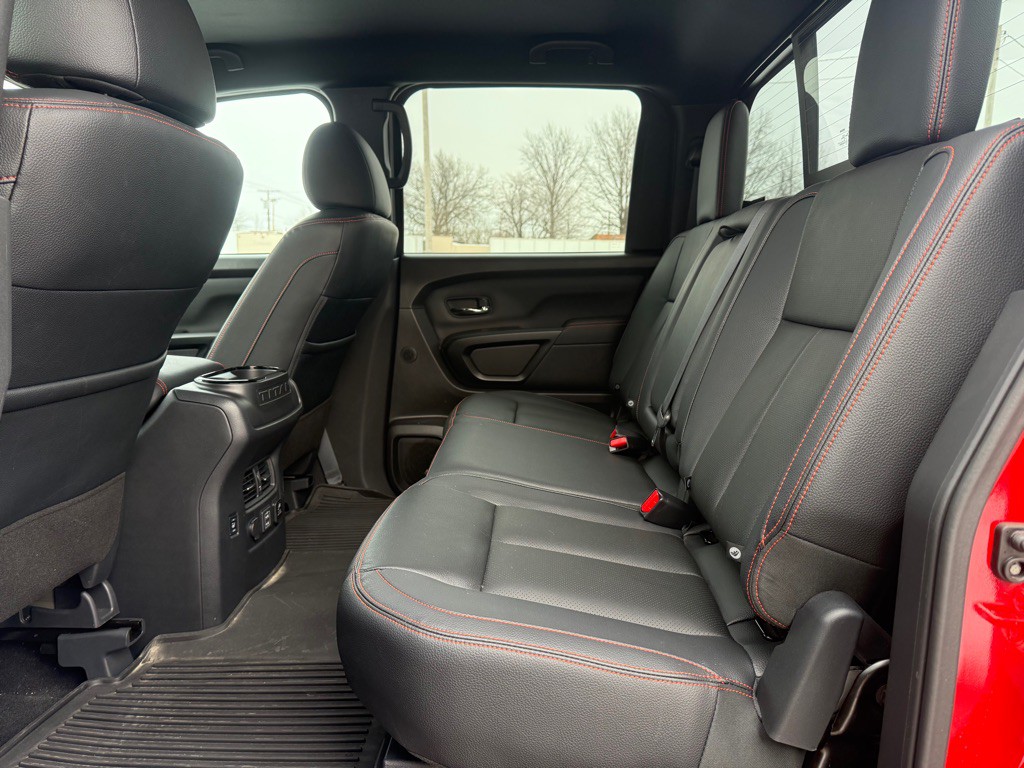 2024 Nissan Titan Image 12