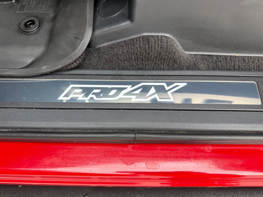 2024 Nissan Titan Image 19