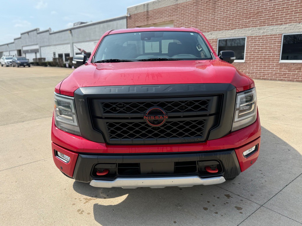 2024 Nissan Titan Image 2
