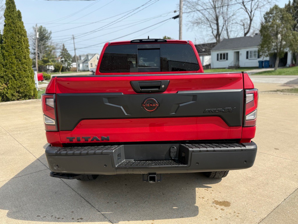 2024 Nissan Titan Image 7