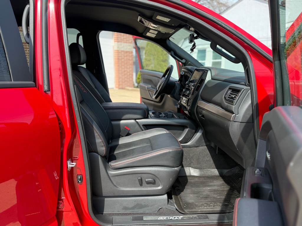 2024 Nissan Titan Image 11