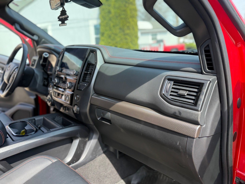 2024 Nissan Titan Image 17