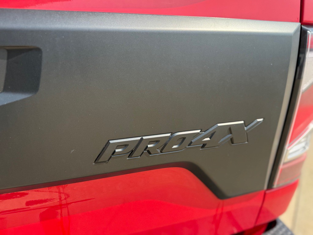 2024 Nissan Titan Image 19