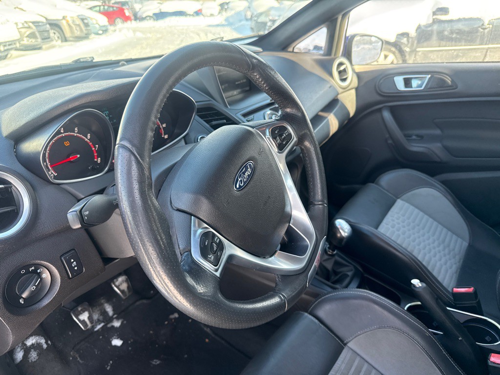 2014 Ford Fiesta Image 15