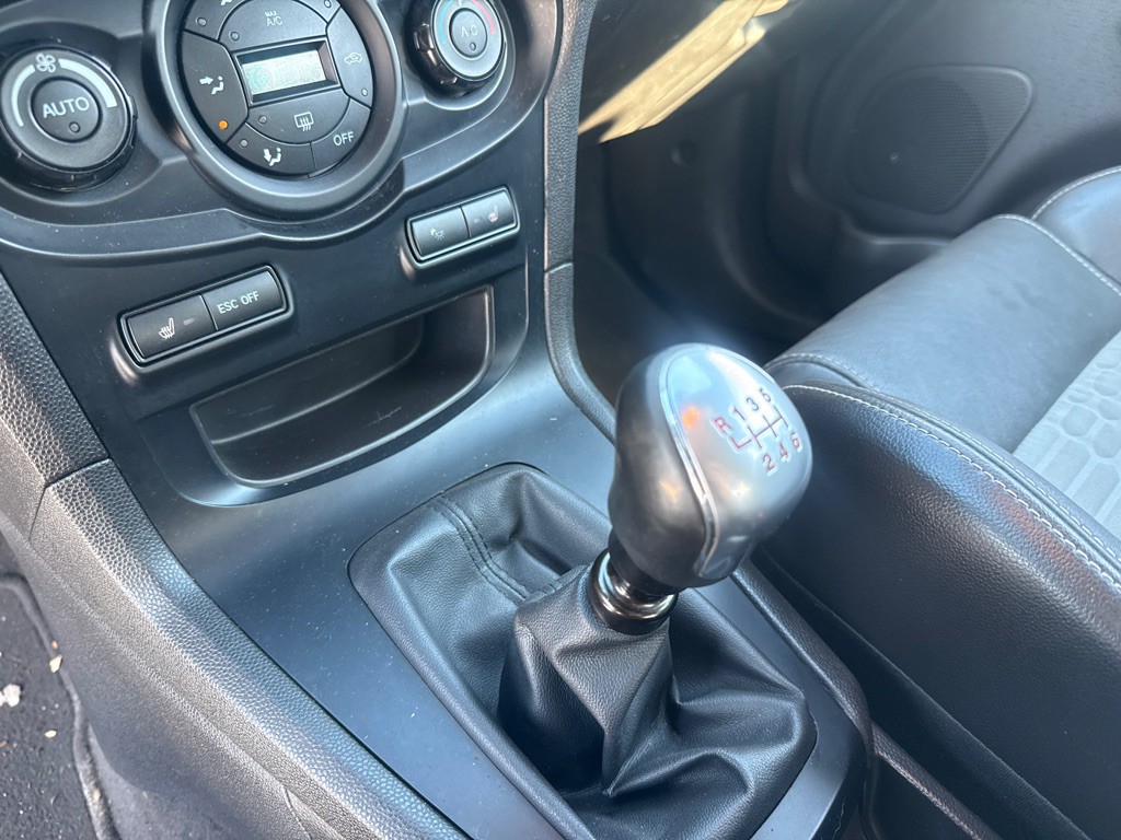 2014 Ford Fiesta Image 16