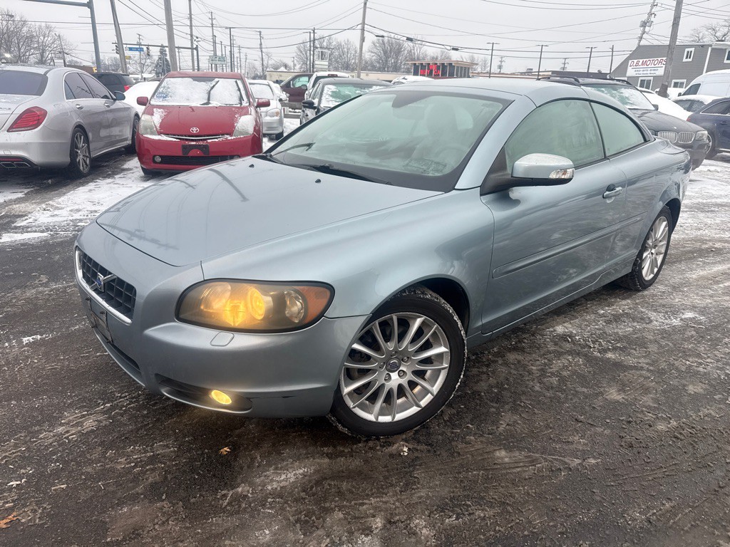2008 Volvo C70 Image 1
