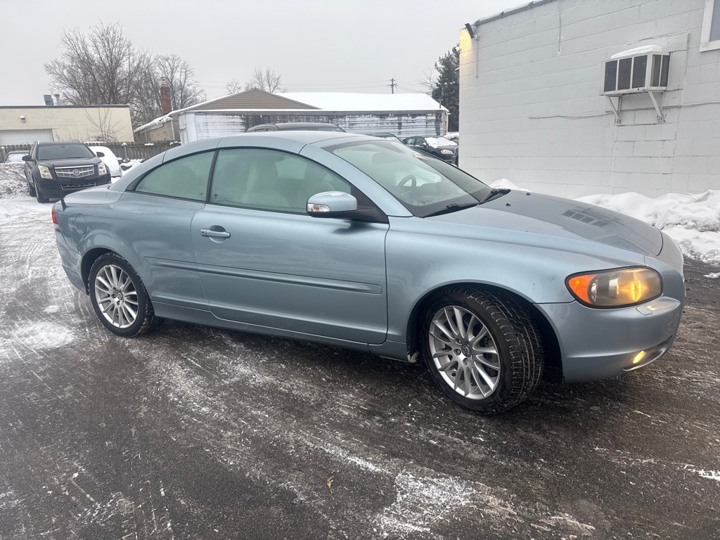 2008 Volvo C70 Image 4