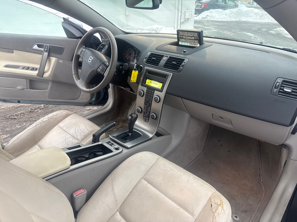 2008 Volvo C70 Image 12