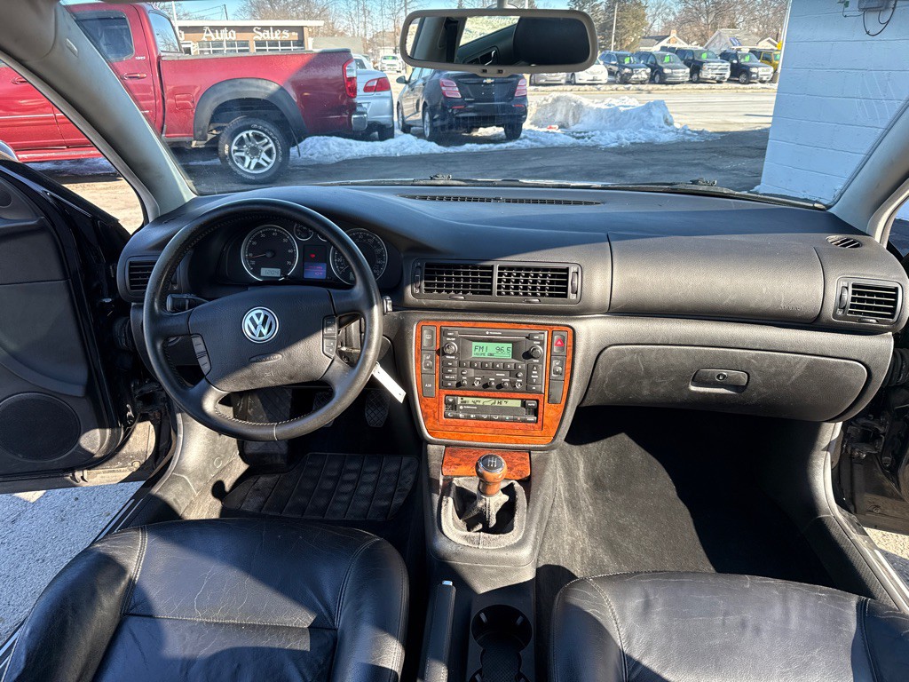 2003 Volkswagen Passat Image 8