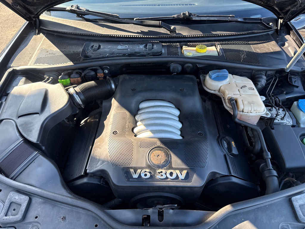 2003 Volkswagen Passat Image 17