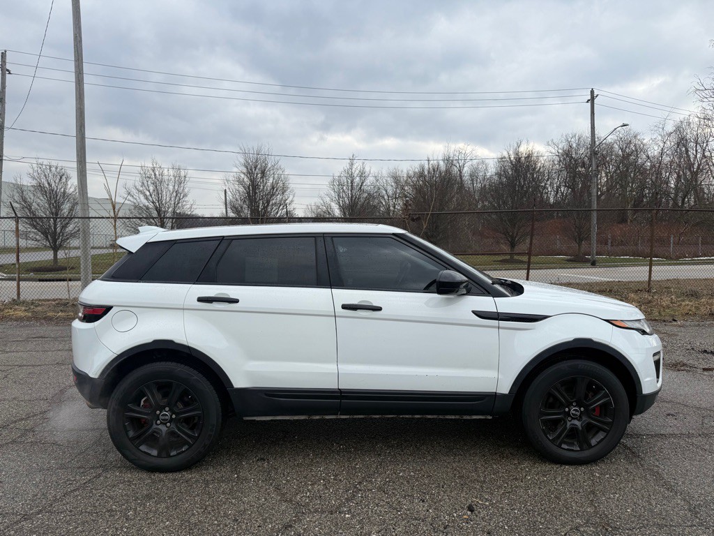 2017 Land Rover Range Rover Evoque Image 2