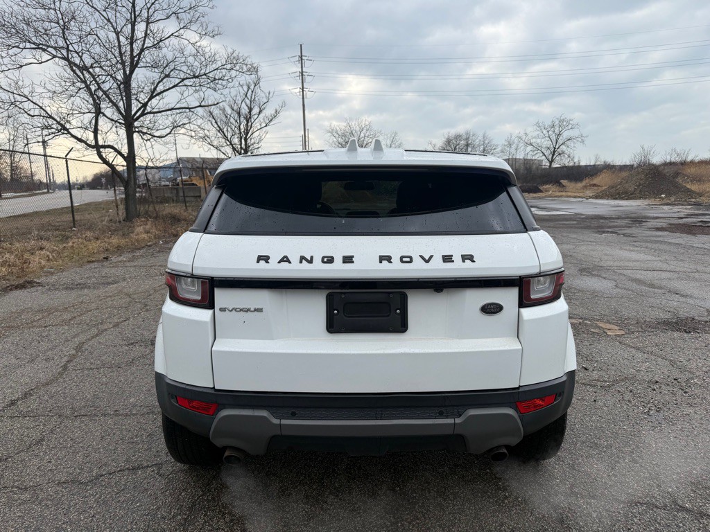2017 Land Rover Range Rover Evoque Image 4