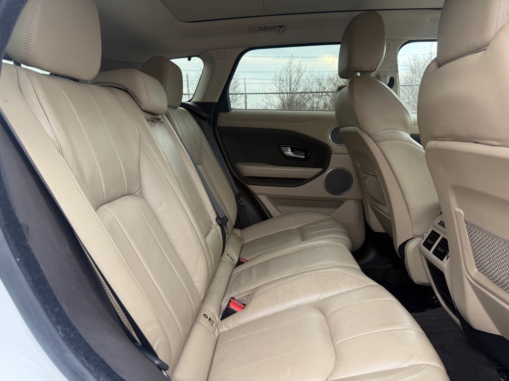 2017 Land Rover Range Rover Evoque Image 11