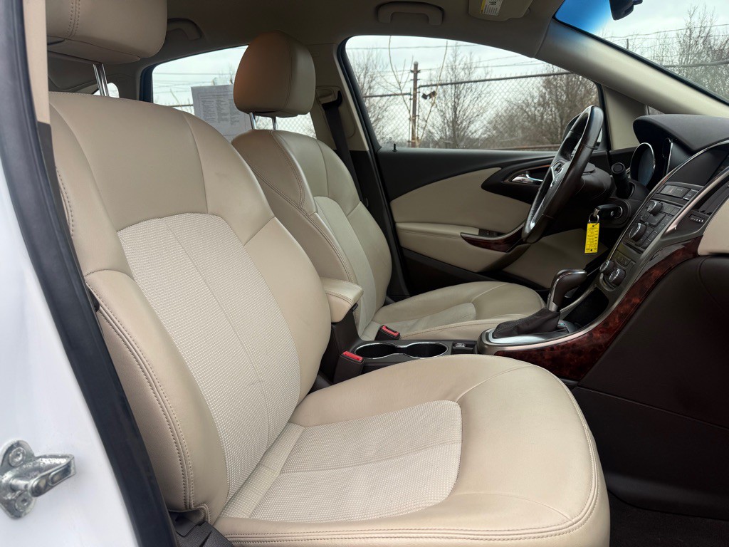 2012 Buick Verano Image 9