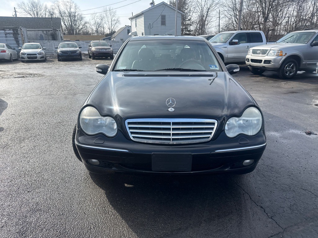 2003 Mercedes-Benz C-Class Image 2