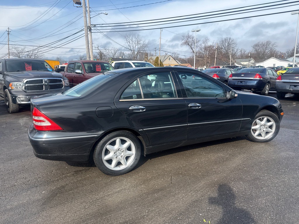 2003 Mercedes-Benz C-Class Image 4