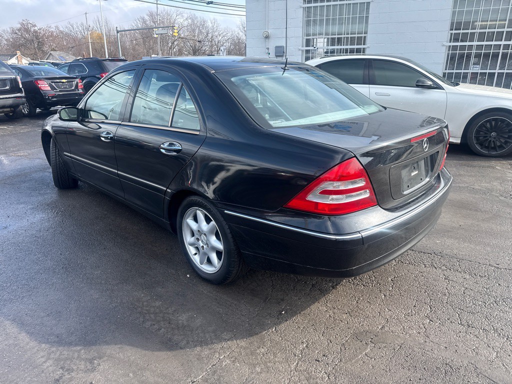 2003 Mercedes-Benz C-Class Image 8