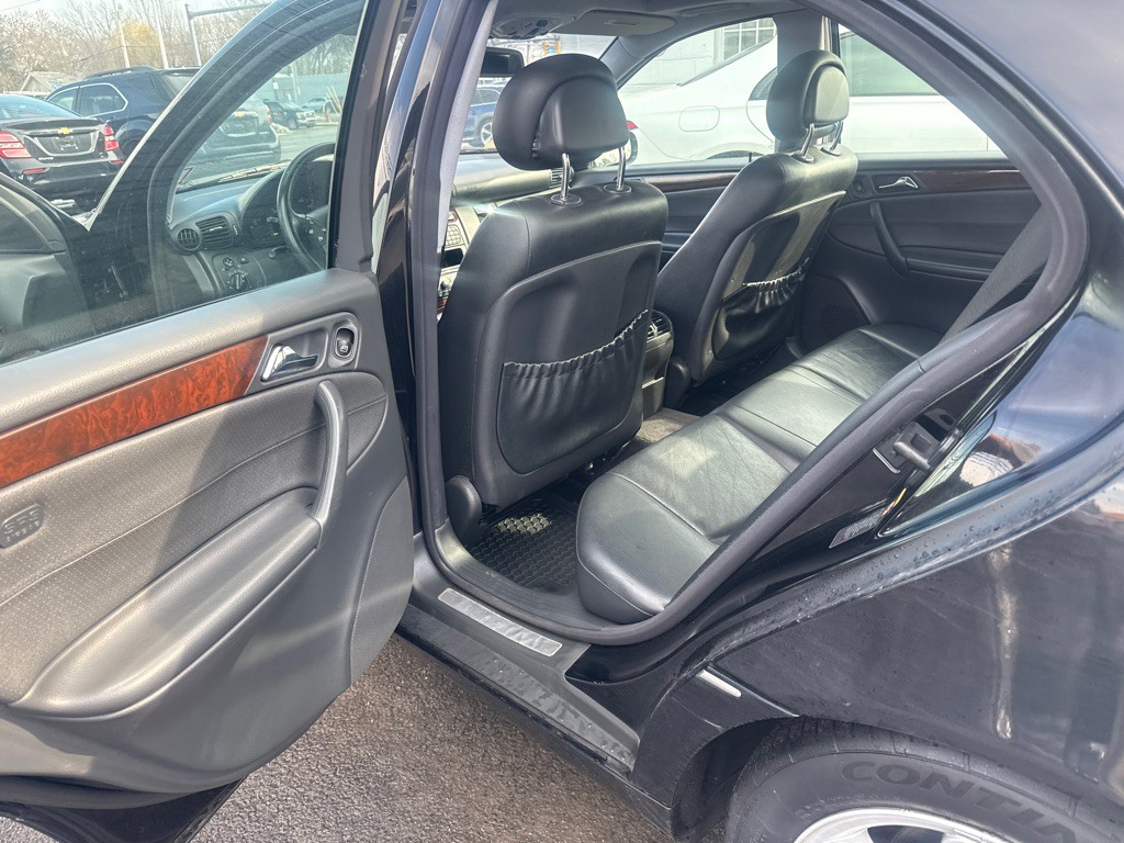 2003 Mercedes-Benz C-Class Image 12