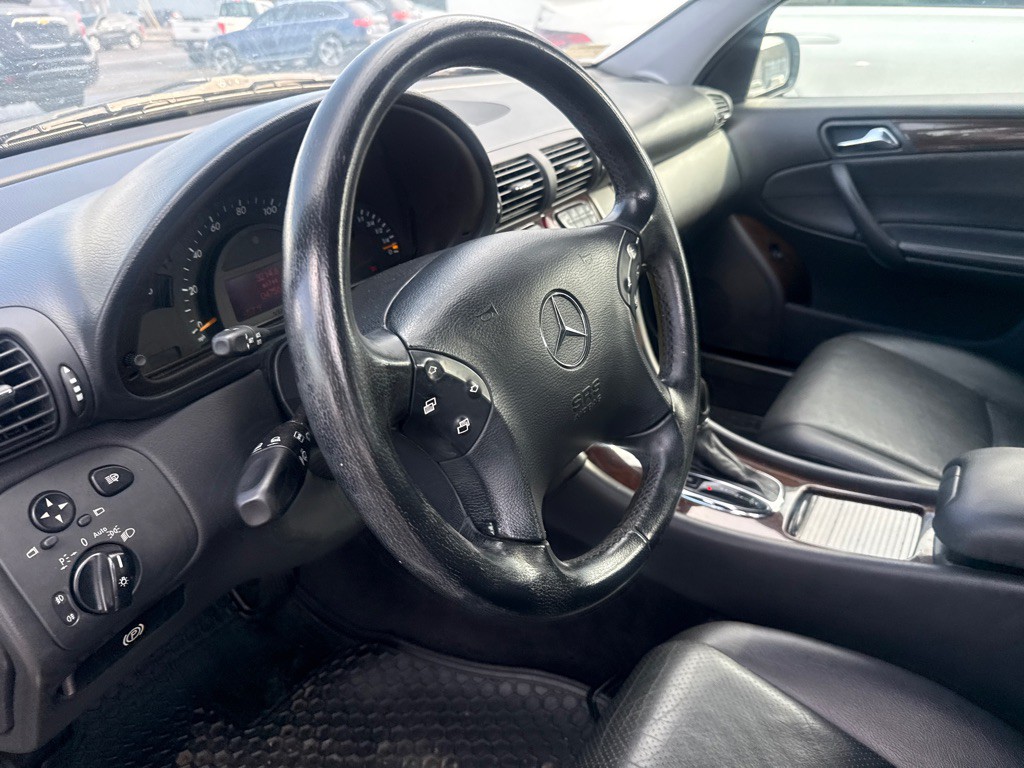 2003 Mercedes-Benz C-Class Image 15