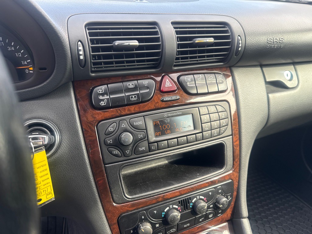 2003 Mercedes-Benz C-Class Image 18