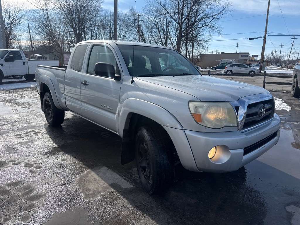 2010 Toyota Tacoma Image 3