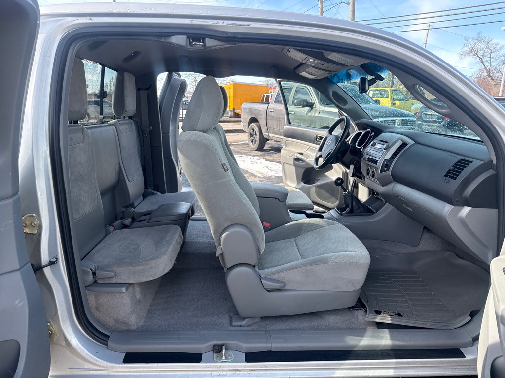 2010 Toyota Tacoma Image 9