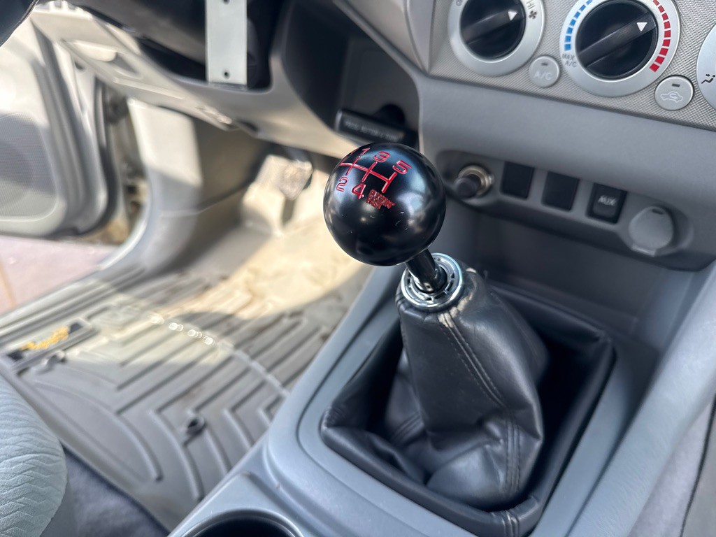 2010 Toyota Tacoma Image 12