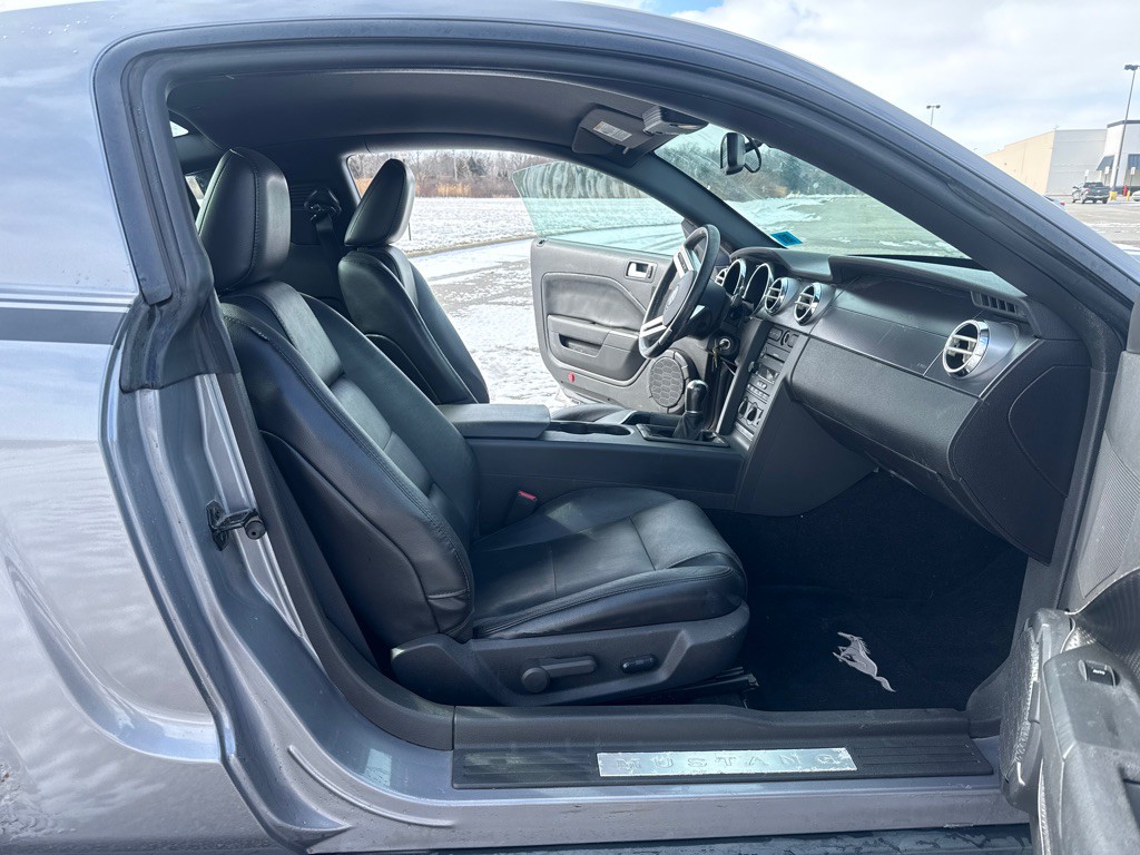 2007 Ford Mustang Image 10