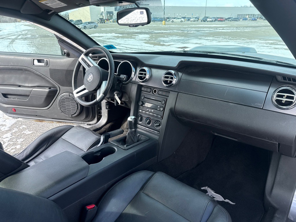 2007 Ford Mustang Image 11