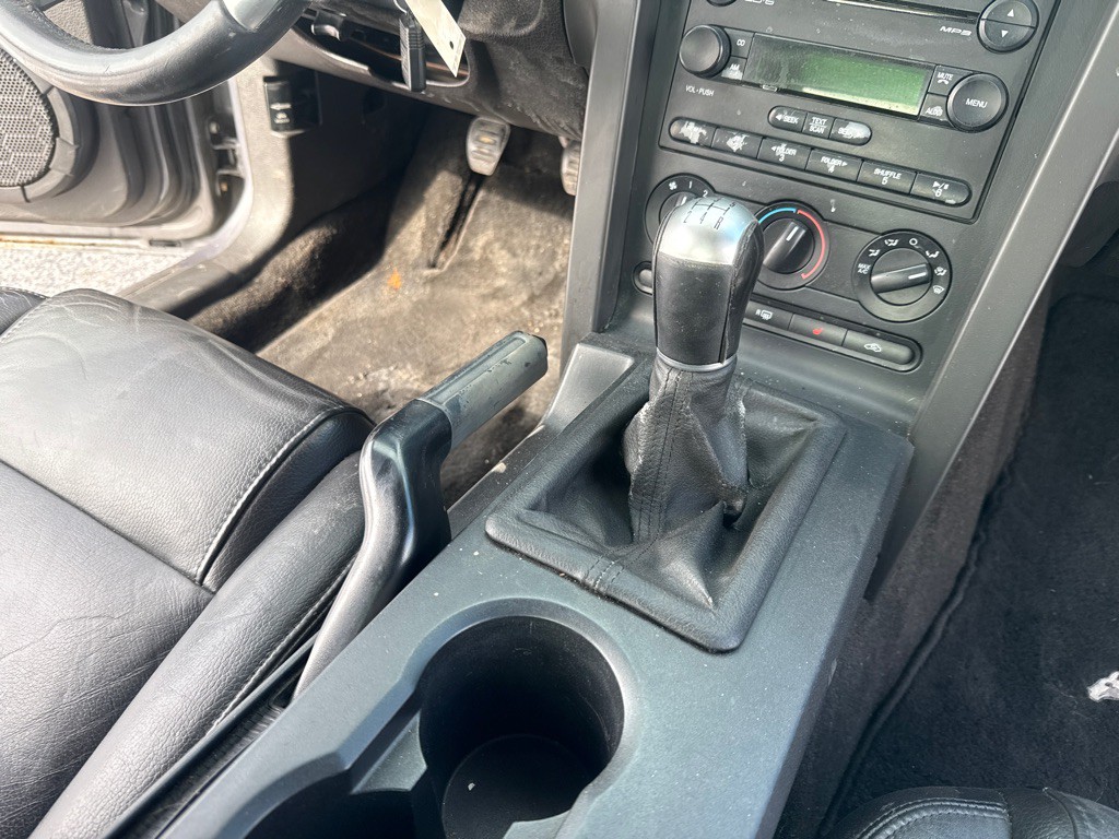 2007 Ford Mustang Image 14