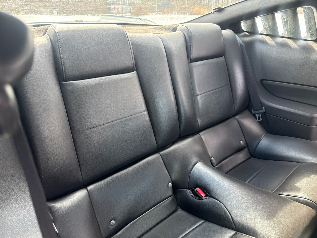 2007 Ford Mustang Image 15