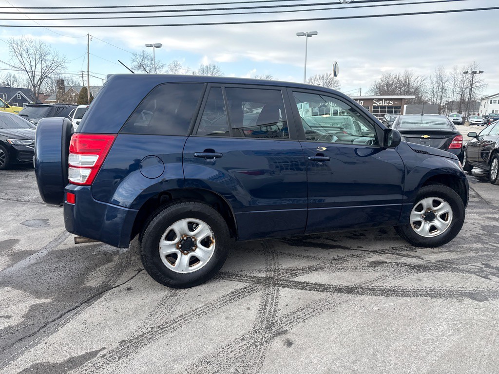 2010 Suzuki Grand Vitara Image 4