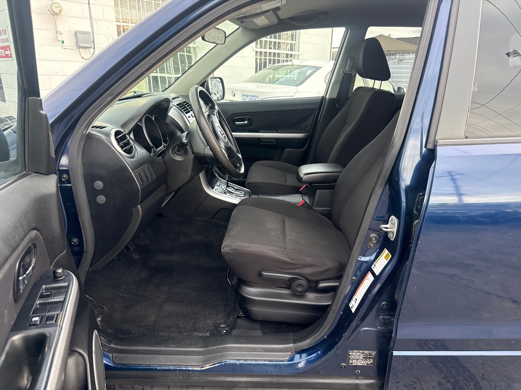 2010 Suzuki Grand Vitara Image 10