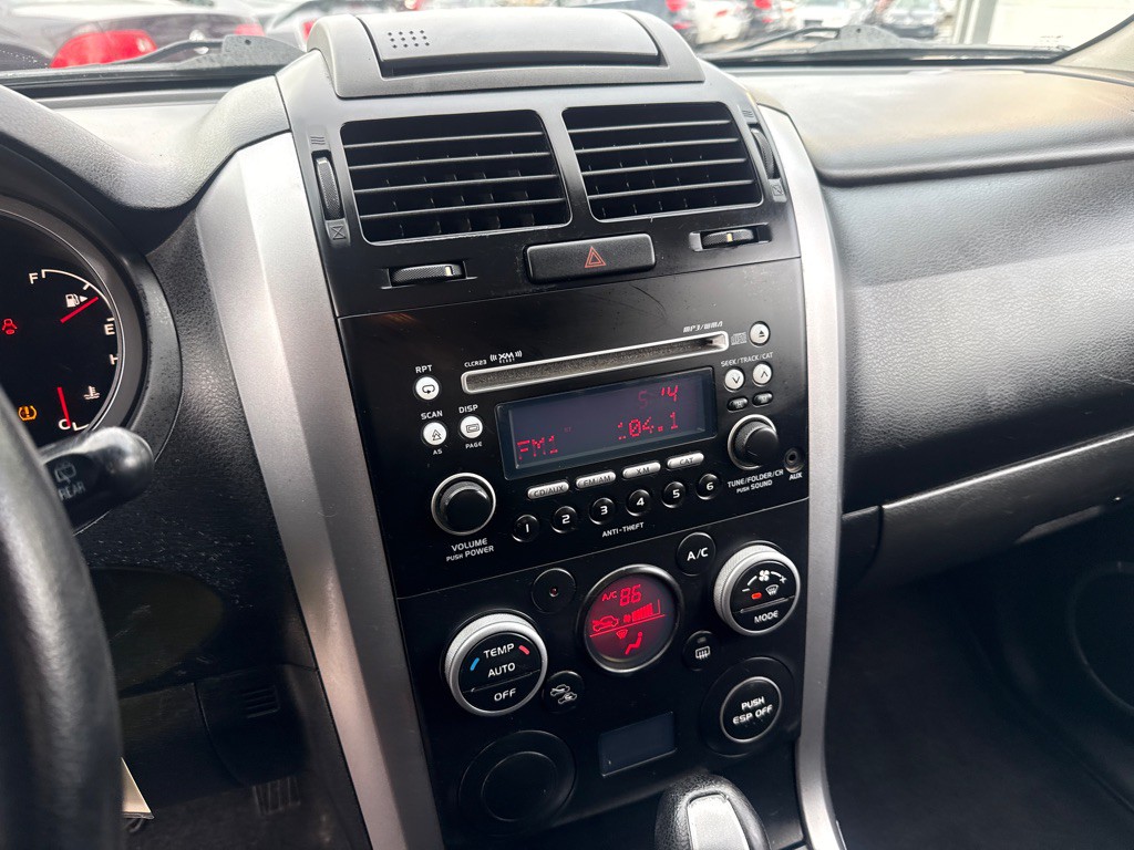 2010 Suzuki Grand Vitara Image 17