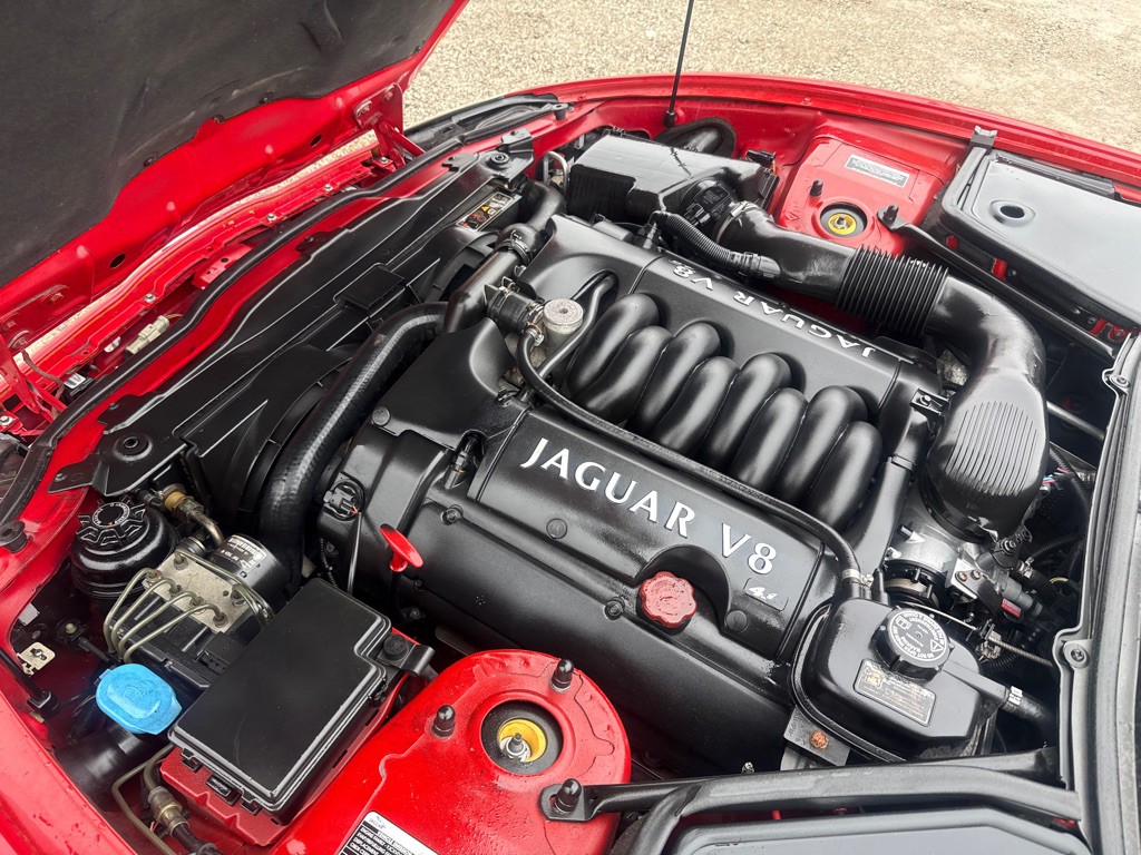 2000 Jaguar XK-Series Image 19