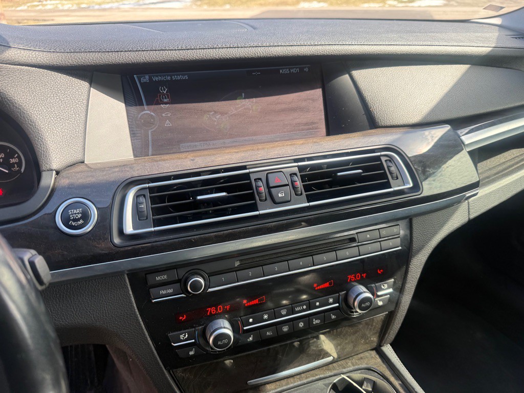 2012 BMW 7 Series Image 14