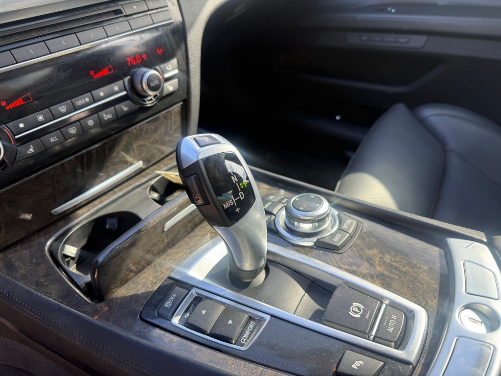 2012 BMW 7 Series Image 15