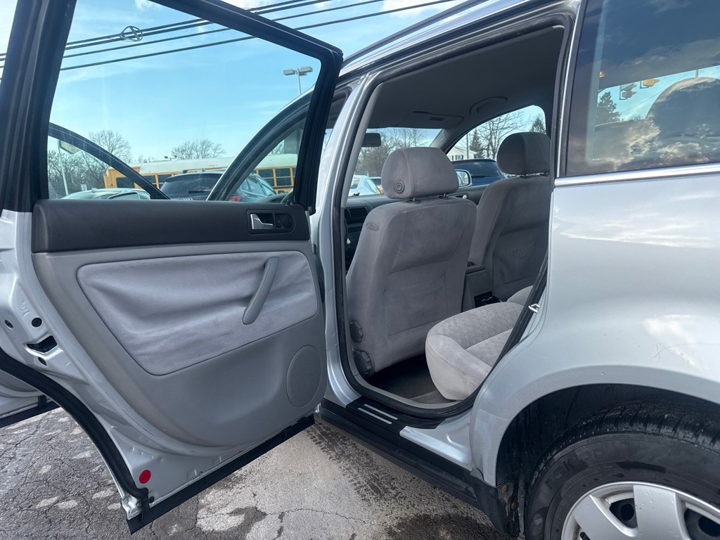 2002 Volkswagen Passat Image 12