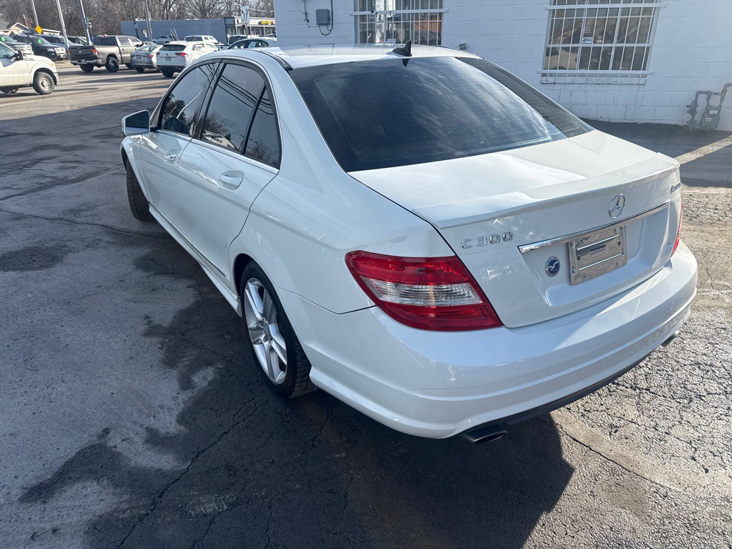 2011 Mercedes-Benz C-Class Image 8