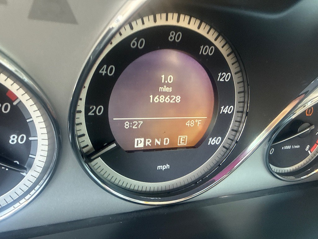 2011 Mercedes-Benz C-Class Image 14