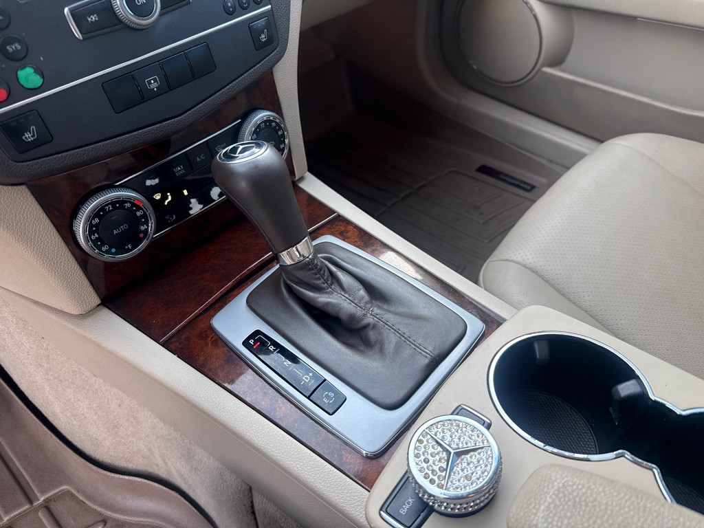 2011 Mercedes-Benz C-Class Image 15