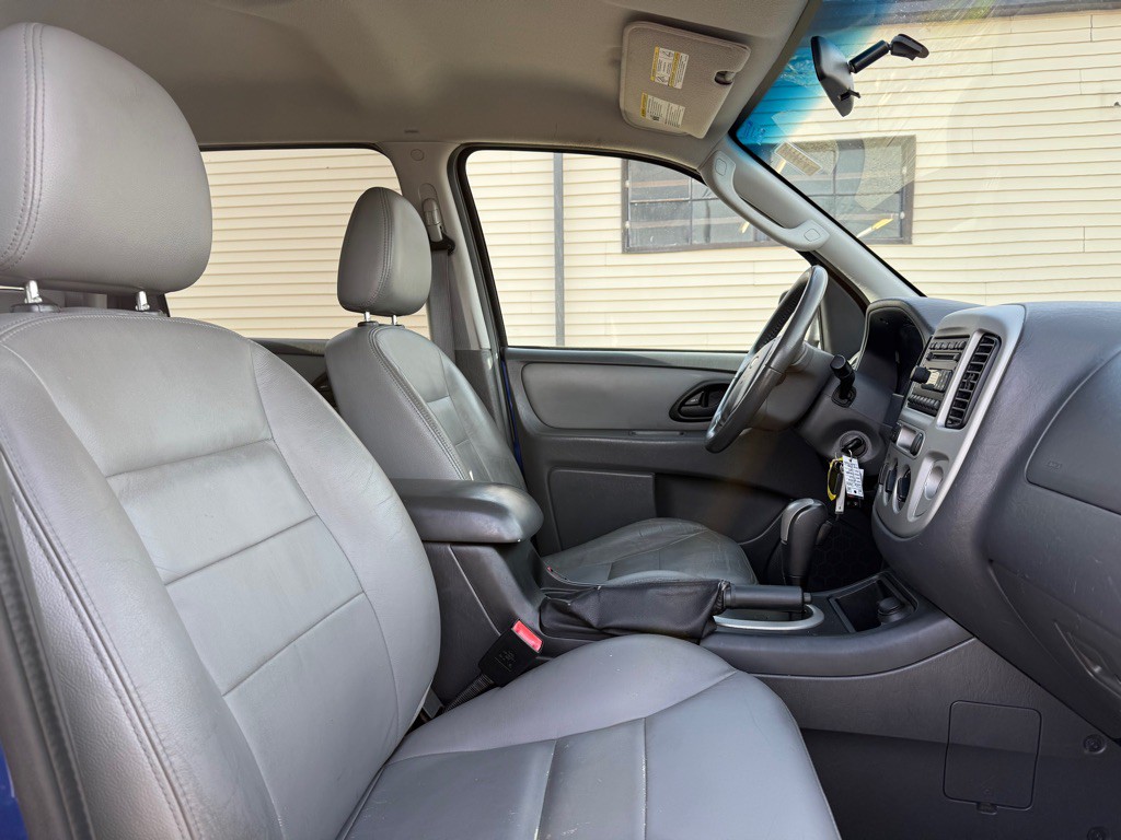 2006 Ford Escape Image 9