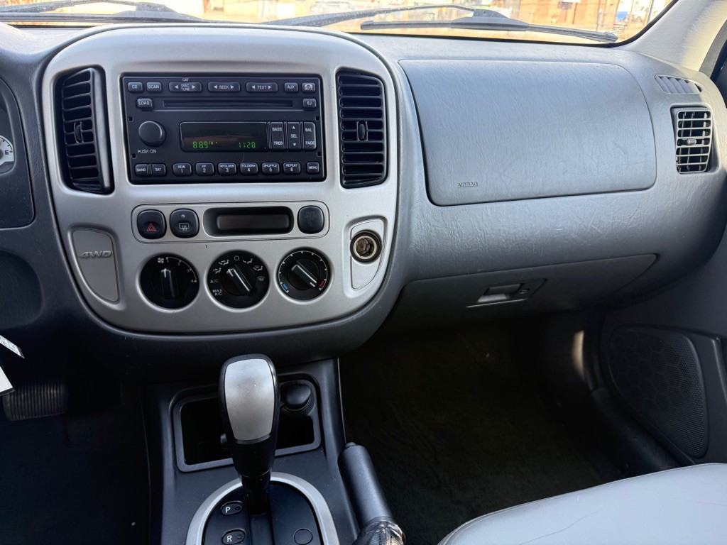 2006 Ford Escape Image 13